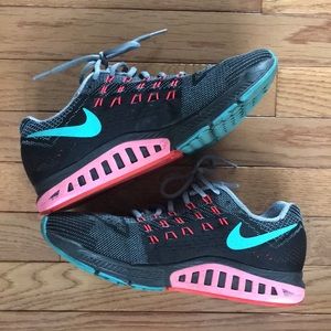Gently Used Nike Zoom Structure 18s